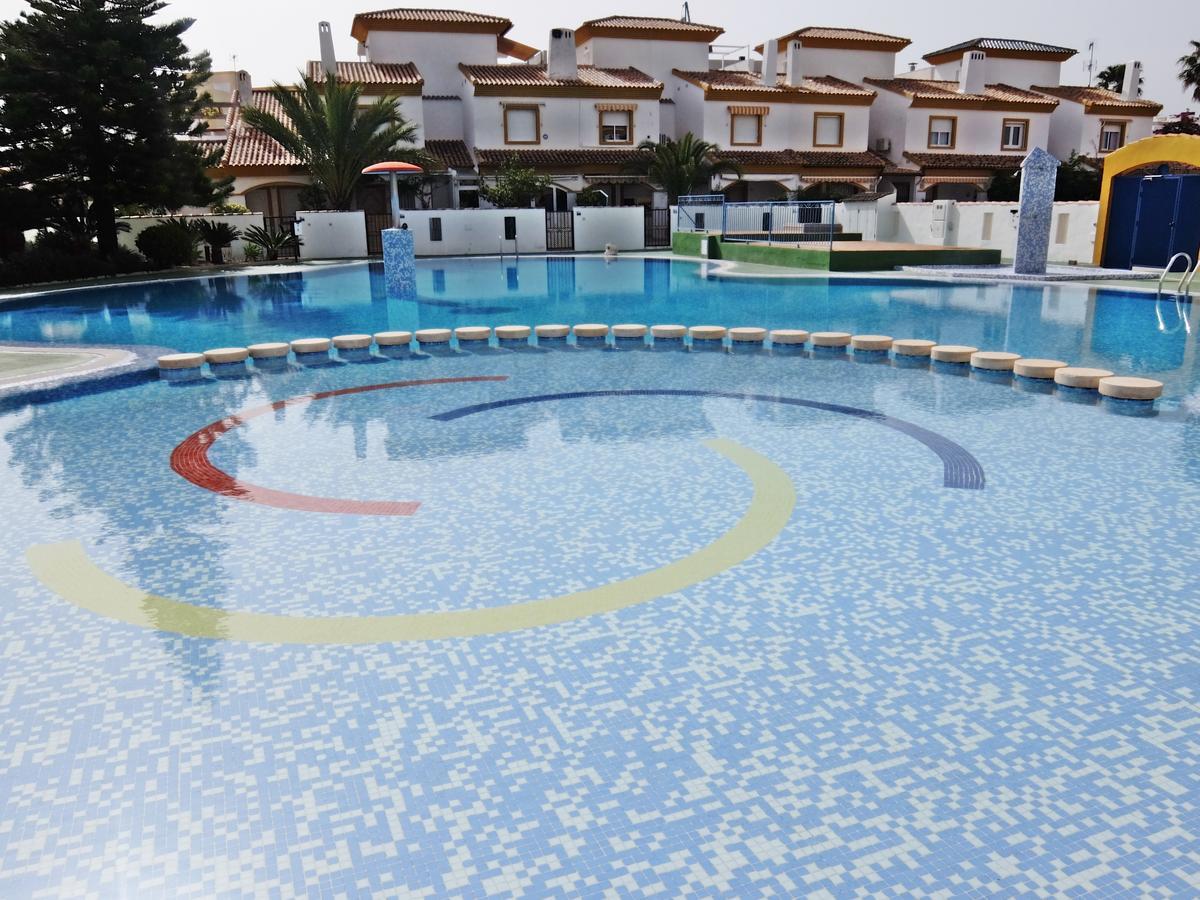 Apartamento Familiar Junto A La Playa De San Fernando - Oliva Exterior photo